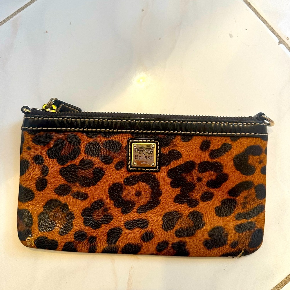 Dooney & Bourke clutch